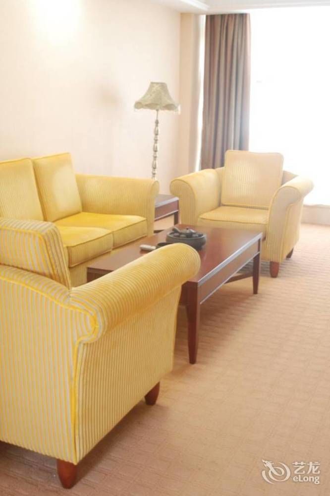 Vienna Hotel Shenzhen Pingdi Buitenkant foto